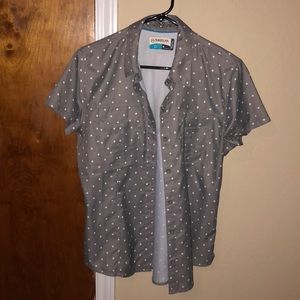 Women’s fishing shirt. Button down. With pockets.